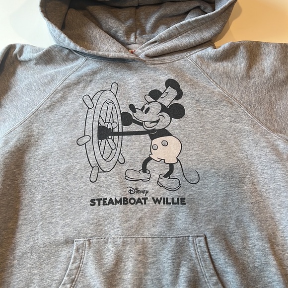UNIQLO x DISNEY STEAMBOAT WILLIE - Picture 2 of 5